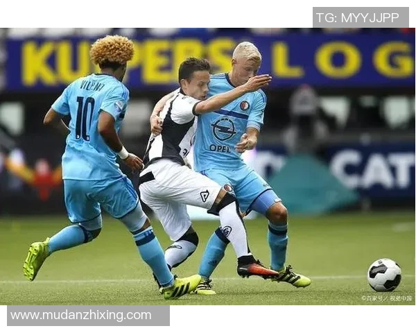 海伦芬主场迎战赫拉克勒斯争夺联赛宝贵积分的关键对决 海伦芬主场迎战赫拉克勒斯争夺联赛宝贵积分的关键对决